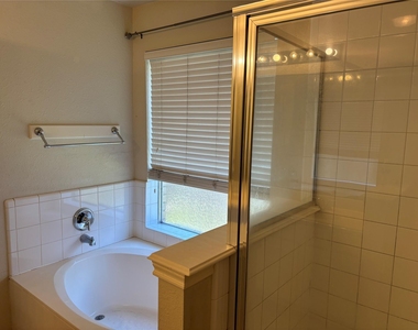 3526 Glenhill Drive - Photo Thumbnail 14