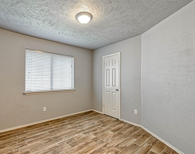 2235 Sentinal Oaks Street - Photo Thumbnail 18