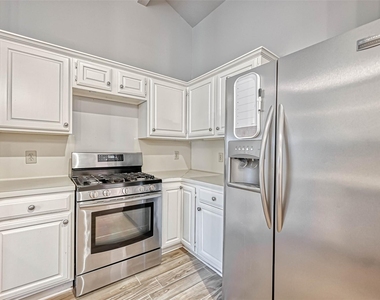 2235 Sentinal Oaks Street - Photo Thumbnail 14