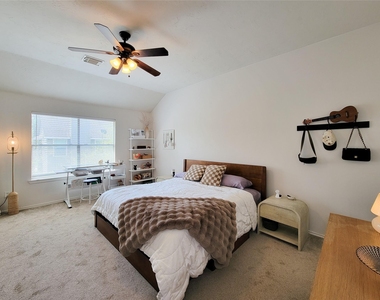 42 Wineberry Place - Photo Thumbnail 14