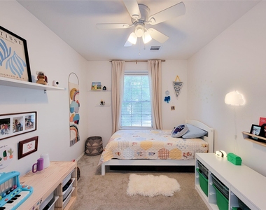 42 Wineberry Place - Photo Thumbnail 18