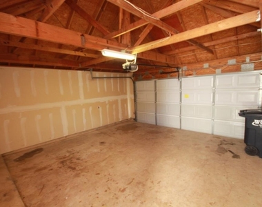 6418 Mountain Pines Lane - Photo Thumbnail 10