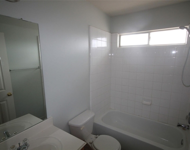 6418 Mountain Pines Lane - Photo Thumbnail 29