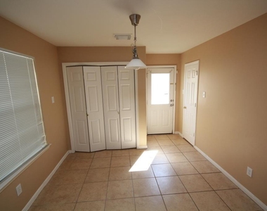 6418 Mountain Pines Lane - Photo Thumbnail 15