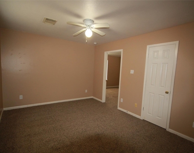 6418 Mountain Pines Lane - Photo Thumbnail 25