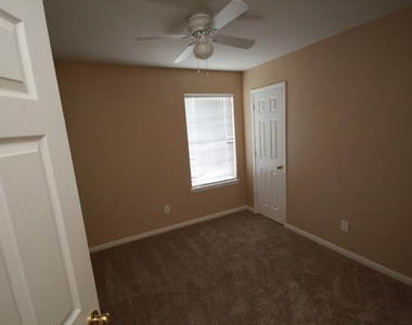 6418 Mountain Pines Lane - Photo Thumbnail 13
