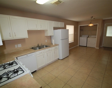 6418 Mountain Pines Lane - Photo Thumbnail 20