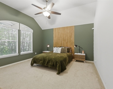1923 Bailey Street - Photo Thumbnail 12