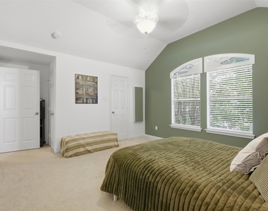1923 Bailey Street - Photo Thumbnail 13