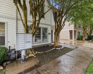 1923 Bailey Street - Photo Thumbnail 20