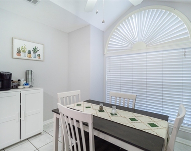 13414 Creek Springs Drive - Photo Thumbnail 11