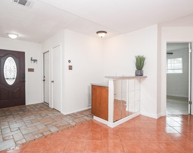 2406 Blue Mist Court - Photo Thumbnail 8