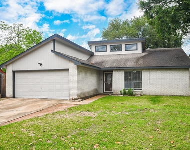 2406 Blue Mist Court - Photo Thumbnail 1