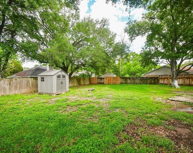2406 Blue Mist Court - Photo Thumbnail 29