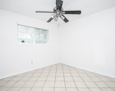 2406 Blue Mist Court - Photo Thumbnail 23