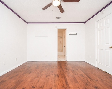 2406 Blue Mist Court - Photo Thumbnail 17