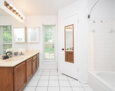 2406 Blue Mist Court - Photo Thumbnail 18