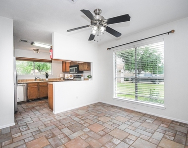 2406 Blue Mist Court - Photo Thumbnail 15