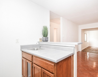 2406 Blue Mist Court - Photo Thumbnail 9