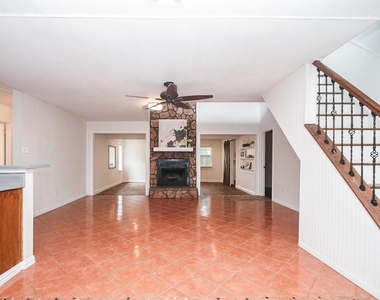2406 Blue Mist Court - Photo Thumbnail 5