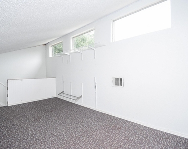 2406 Blue Mist Court - Photo Thumbnail 25