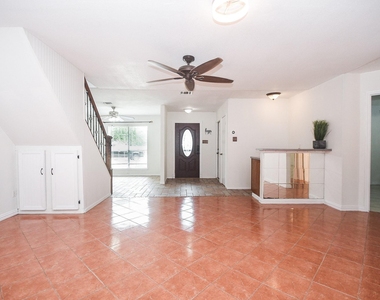 2406 Blue Mist Court - Photo Thumbnail 7