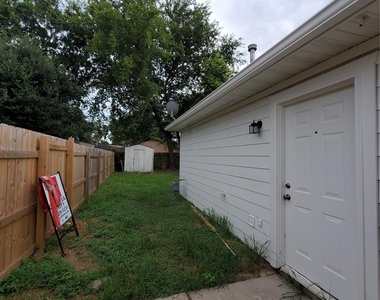 5319 Cherie Crest Court - Photo Thumbnail 2