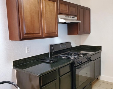 5319 Cherie Crest Court - Photo Thumbnail 8