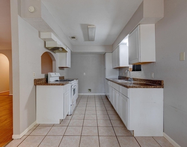 5102 Parsley Street - Photo Thumbnail 6