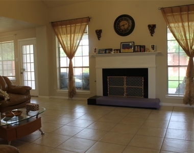 1723 Monvale Lane - Photo Thumbnail 1