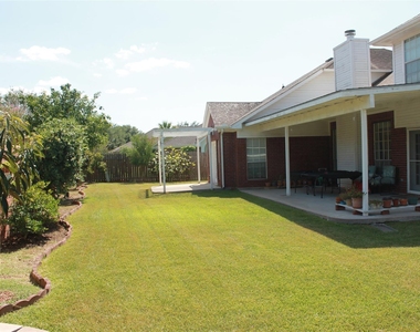 1723 Monvale Lane - Photo Thumbnail 5