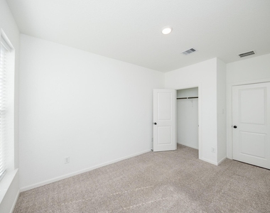 42514 Summer Crest Road - Photo Thumbnail 30