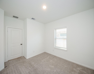 42514 Summer Crest Road - Photo Thumbnail 35