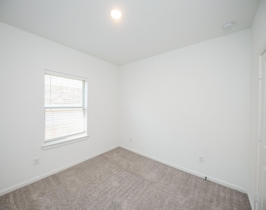 42514 Summer Crest Road - Photo Thumbnail 36