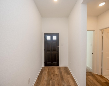 42514 Summer Crest Road - Photo Thumbnail 2