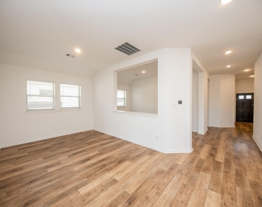 42514 Summer Crest Road - Photo Thumbnail 7