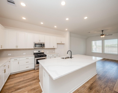 42514 Summer Crest Road - Photo Thumbnail 9