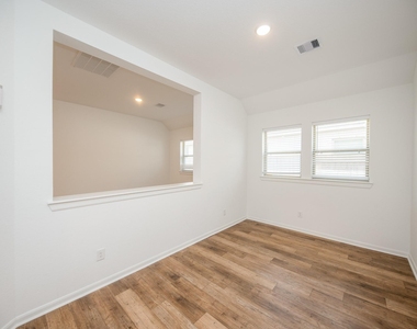 42514 Summer Crest Road - Photo Thumbnail 4