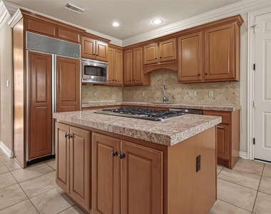 2210 Bywater Drive - Photo Thumbnail 7