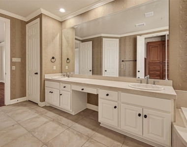 2210 Bywater Drive - Photo Thumbnail 17