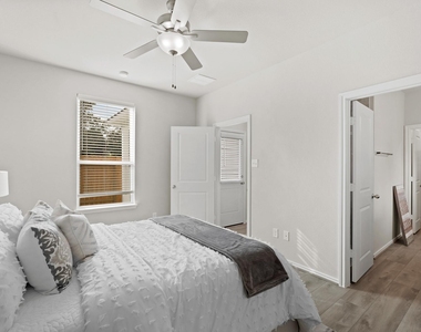 1443 Acorn Meadow Street - Photo Thumbnail 11