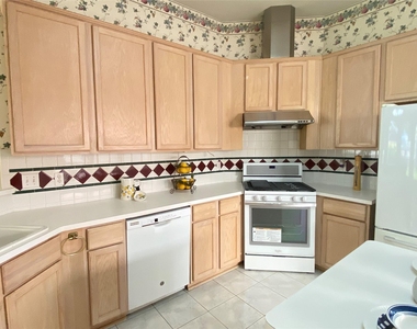 20723 Spring Rose Drive - Photo Thumbnail 16