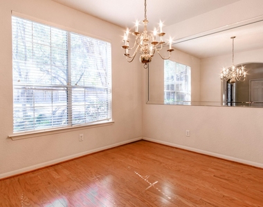 2918 Five Oaks Drive - Photo Thumbnail 2