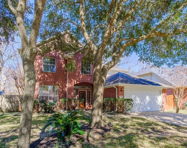 2918 Five Oaks Drive - Photo Thumbnail 6