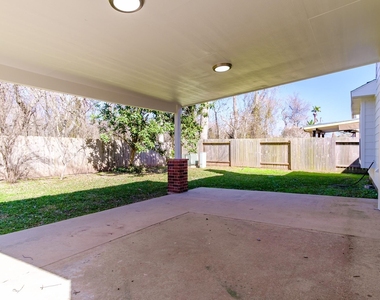 2918 Five Oaks Drive - Photo Thumbnail 27