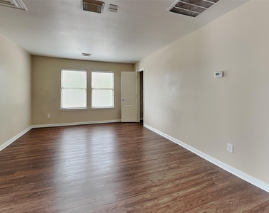 18302 Fair Grange Lane - Photo Thumbnail 9