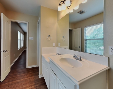 18302 Fair Grange Lane - Photo Thumbnail 12