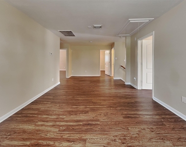 18302 Fair Grange Lane - Photo Thumbnail 8