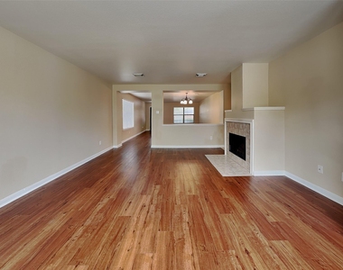 18302 Fair Grange Lane - Photo Thumbnail 6