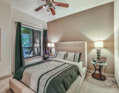 1901 Post Oak Boulevard - Photo Thumbnail 10